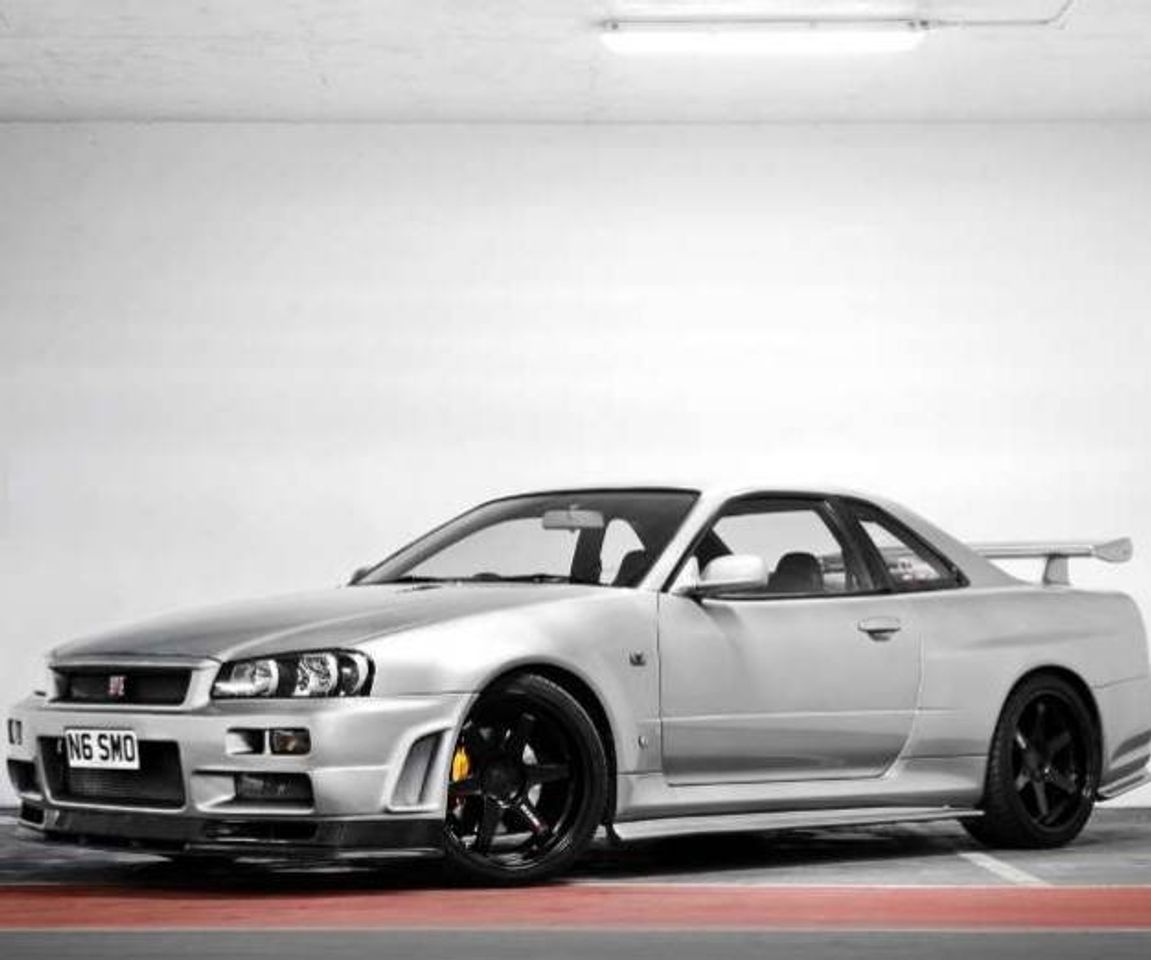 Moda Nissan Skyline R34