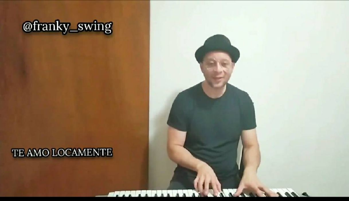 Moda Mi sencillo #TeAmoLocamente en vivo solo piano 