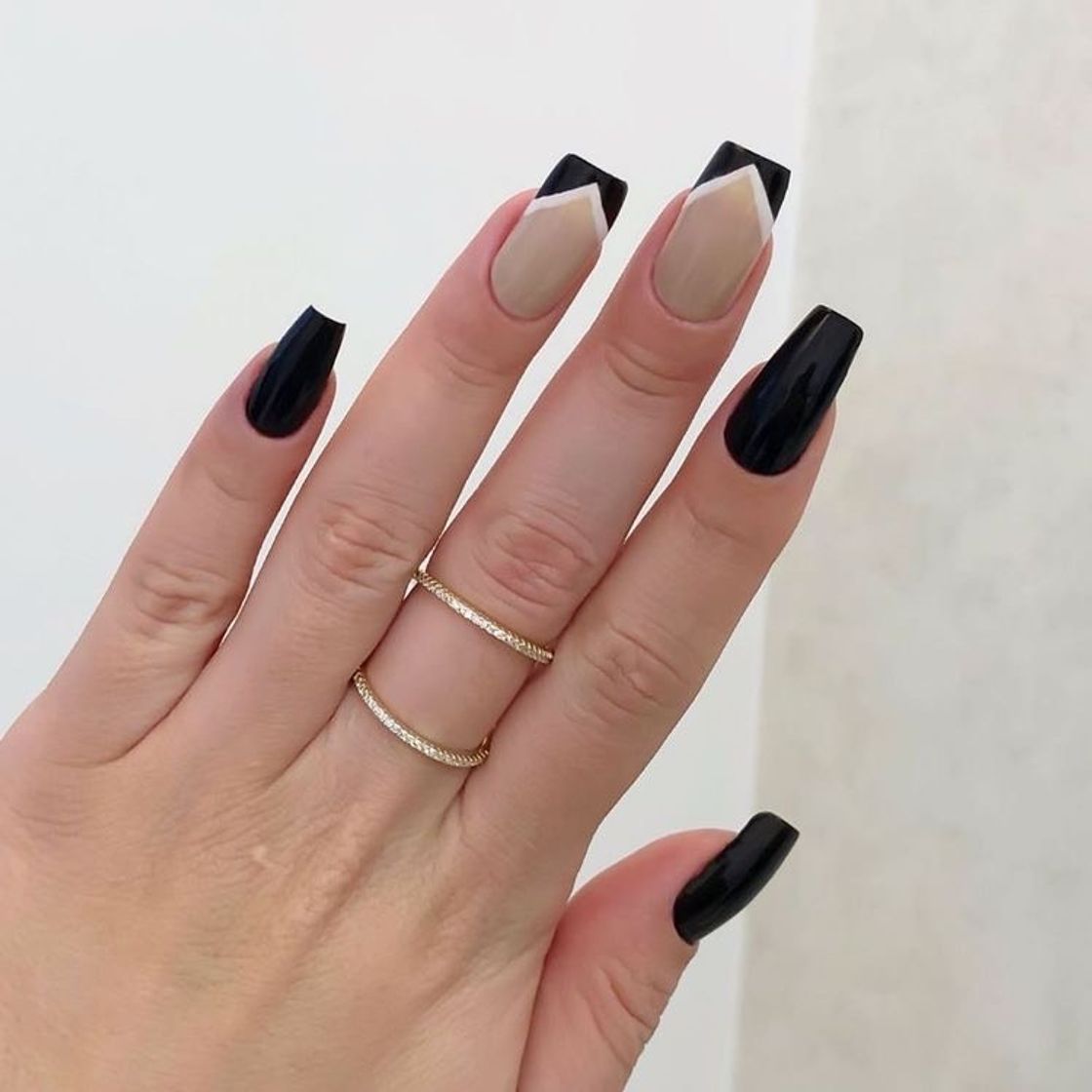 Moda Detalhe nas unhas 