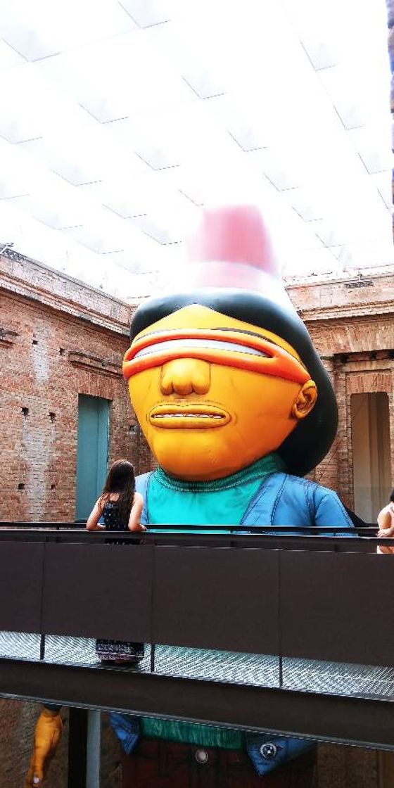 Moda OSGEMEOS: Segredos - Pinacoteca