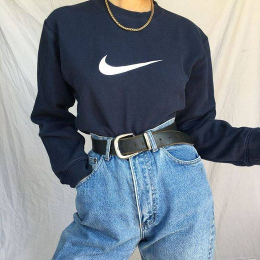 Nike sweatshirt outfit