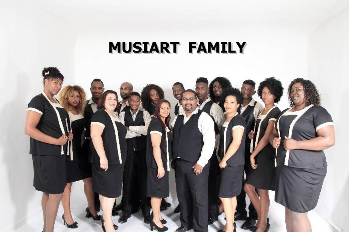 Fashion Musiart Family - YouTube