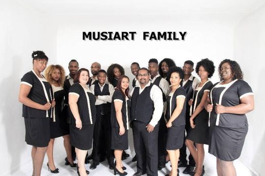 Musiart Family - YouTube