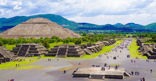 Piramides De Teotihuacan