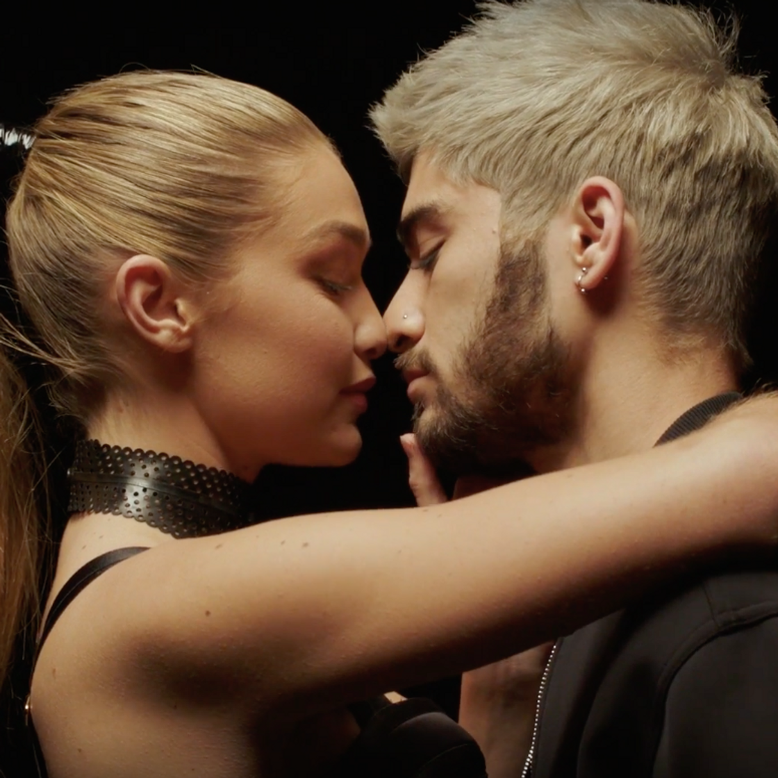 Music PILLOWTALK