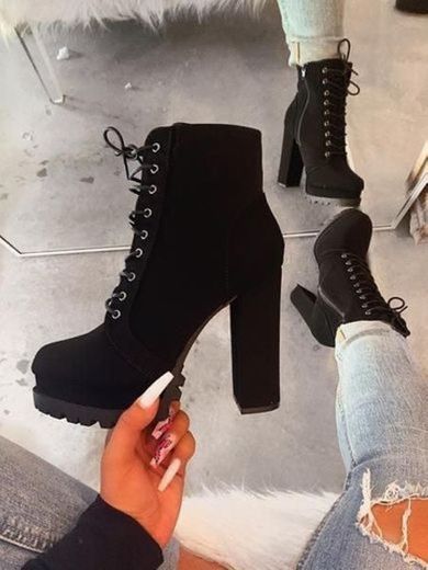 Botas pretas 