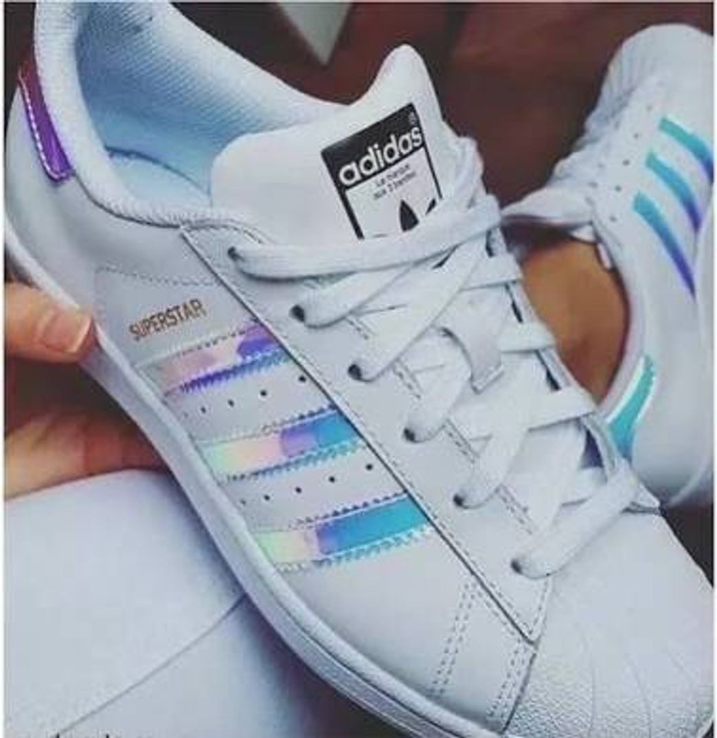 Moda Adidas Holográfico