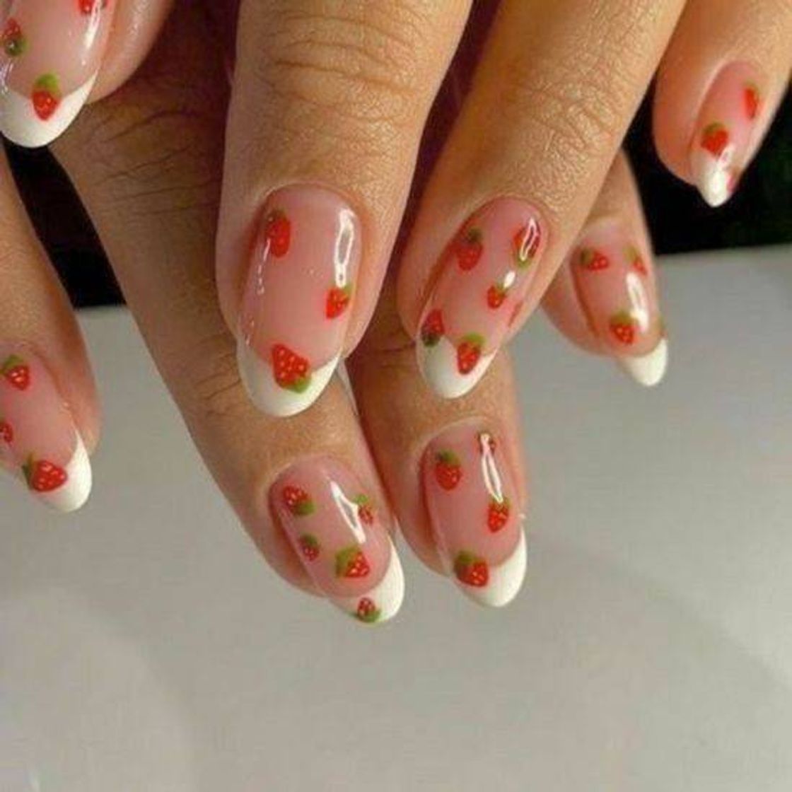 Social Strawberry nails 🍓