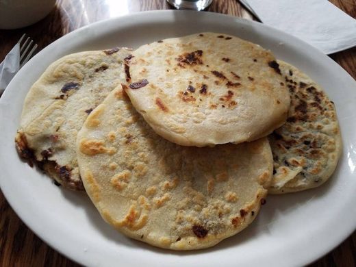 Pupusa Magica Restaurante Salvadoreño