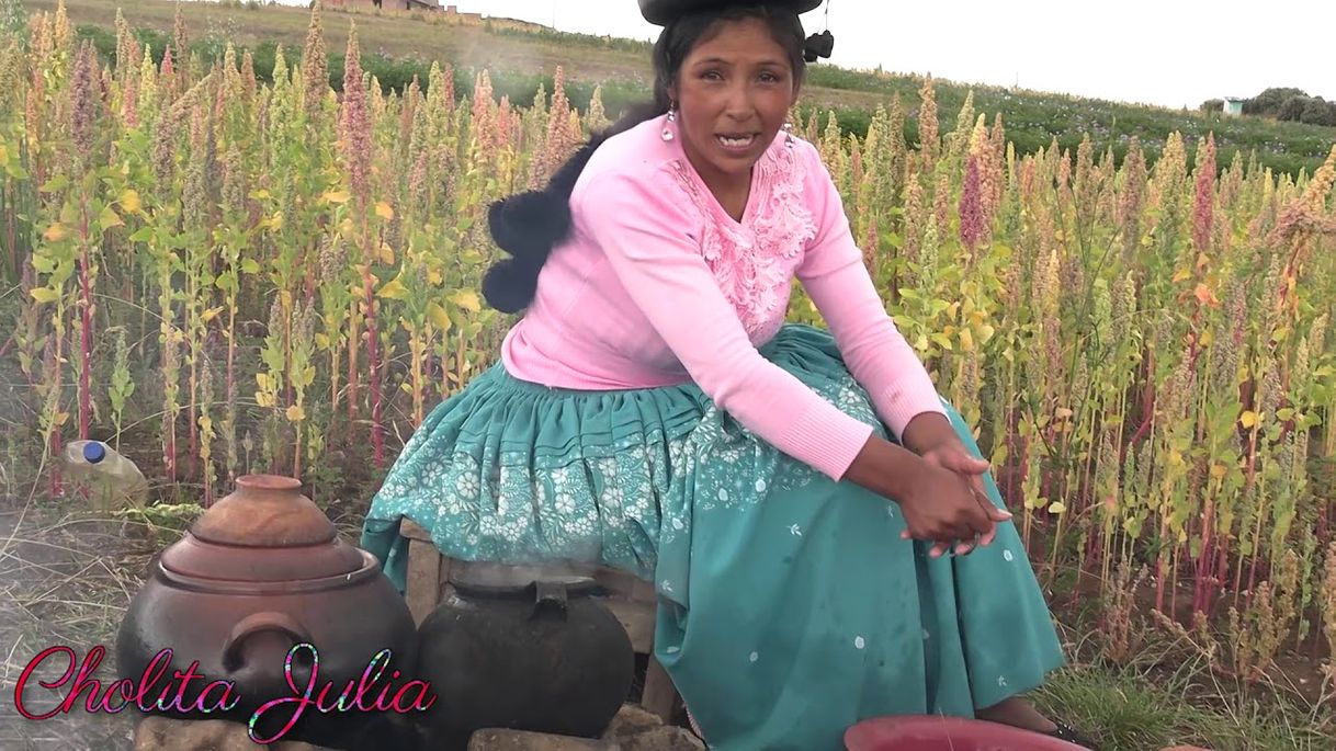 Fashion Cholita Julia - https://youtu.be/G8uN8LJ5FOQ | Facebook