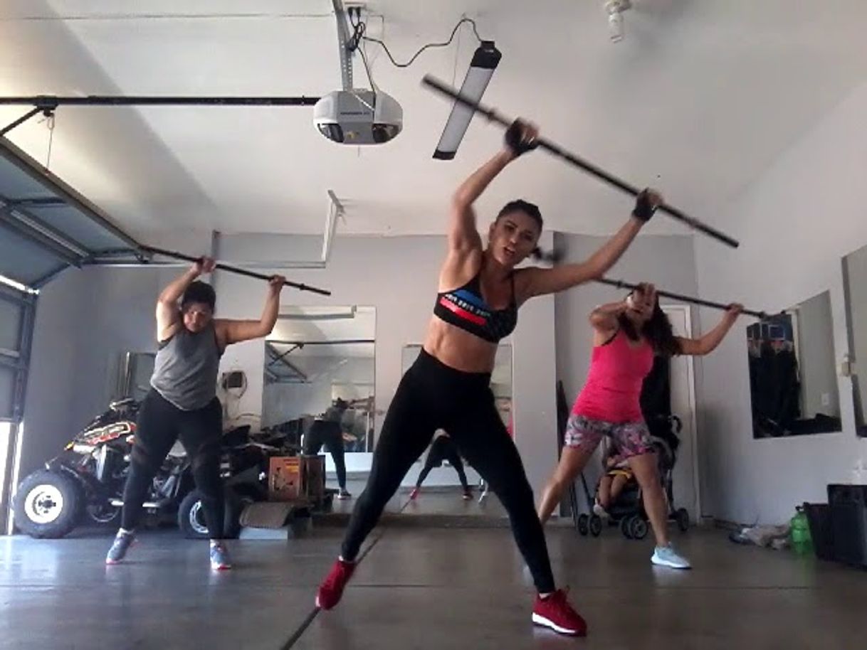Social Lunes.Cardio utilizando un Palo. Gizellvejarfit May 13, 2019 ...