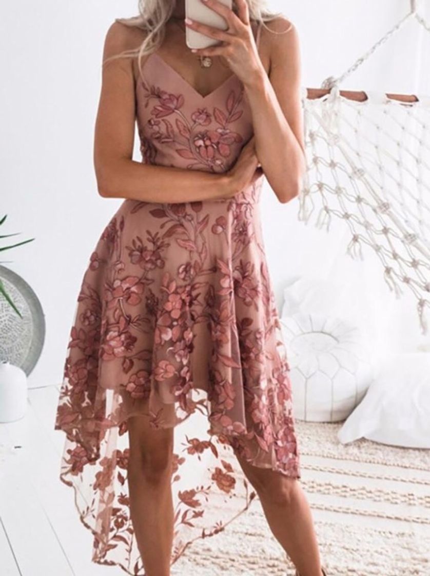 Social 𝚅𝚎𝚜𝚝𝚒𝚍𝚘 𝚎𝚖 𝚛𝚎𝚗𝚍𝚊 𝚋𝚘𝚛𝚍𝚊𝚍𝚘 