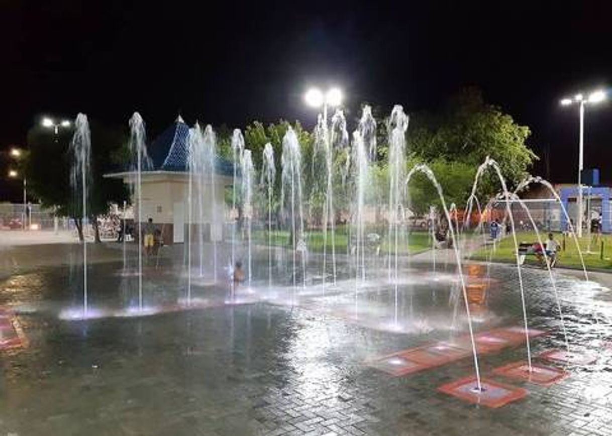 Place Praça Dom Luís Marelim (Praça da chapada)