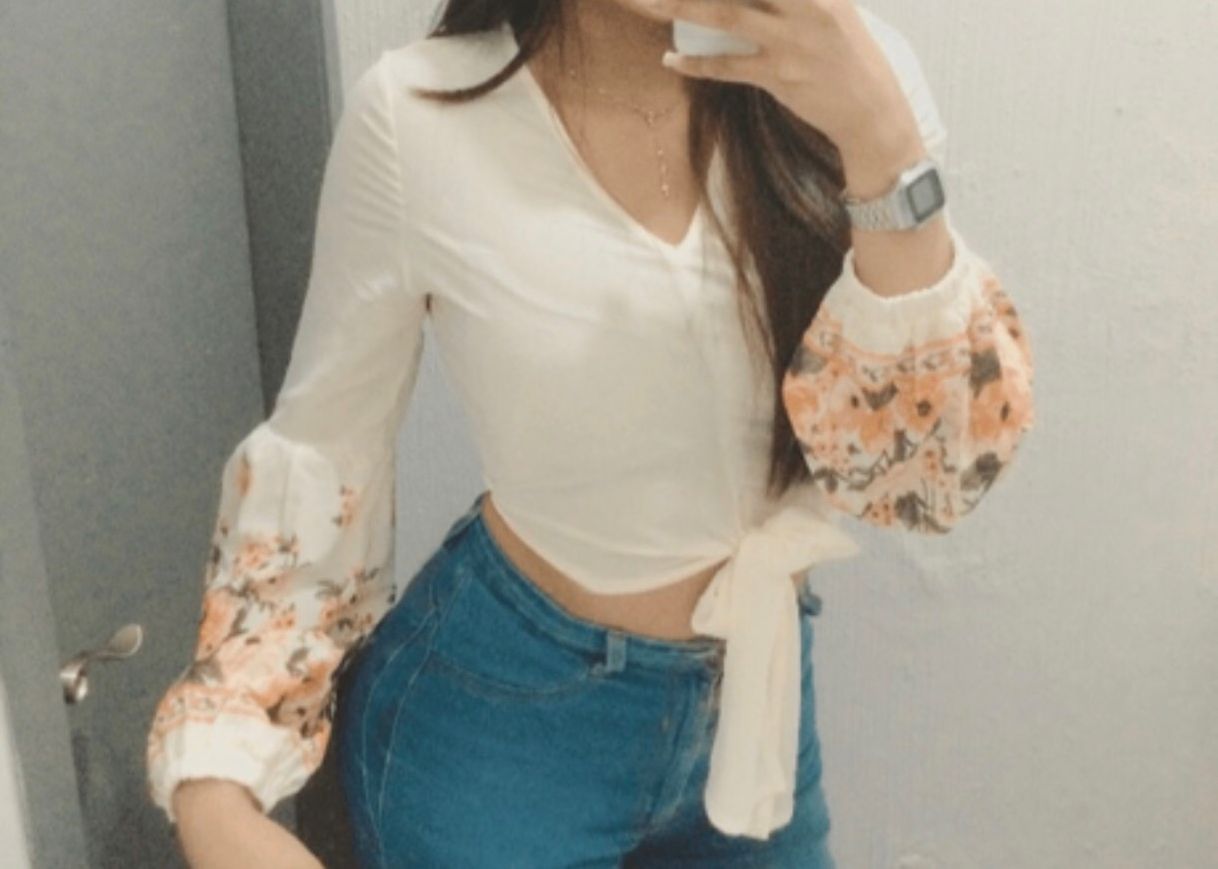 Blusa SHEIN con nudo y estampado floral 