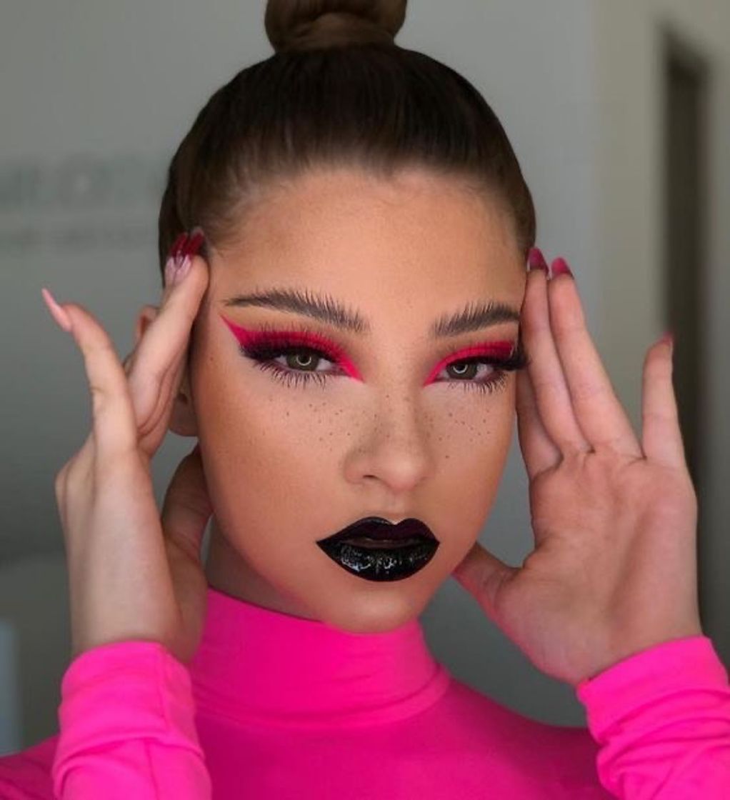 Social Neon pink eyeliner ✨ 