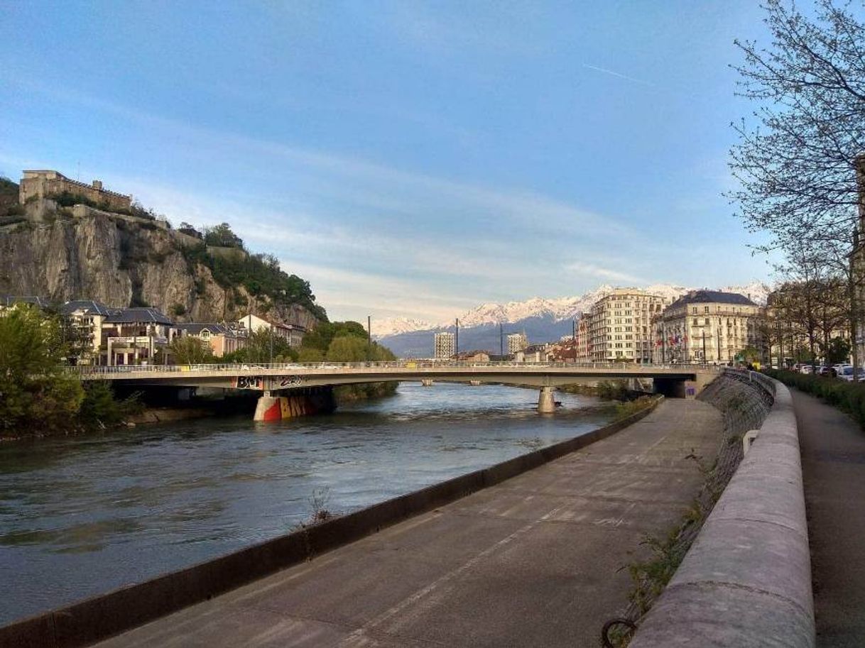 Place Grenoble