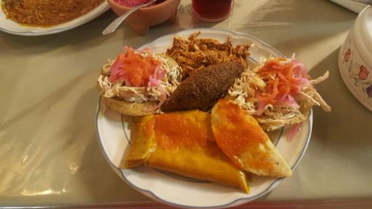 Restaurantes Antojitos Yucatecos Emara