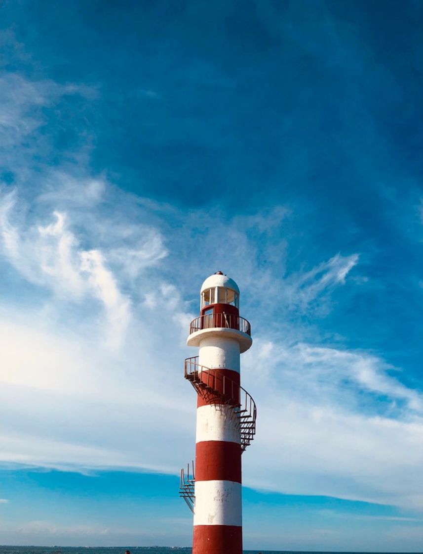 Place Faro de Punta Cancún