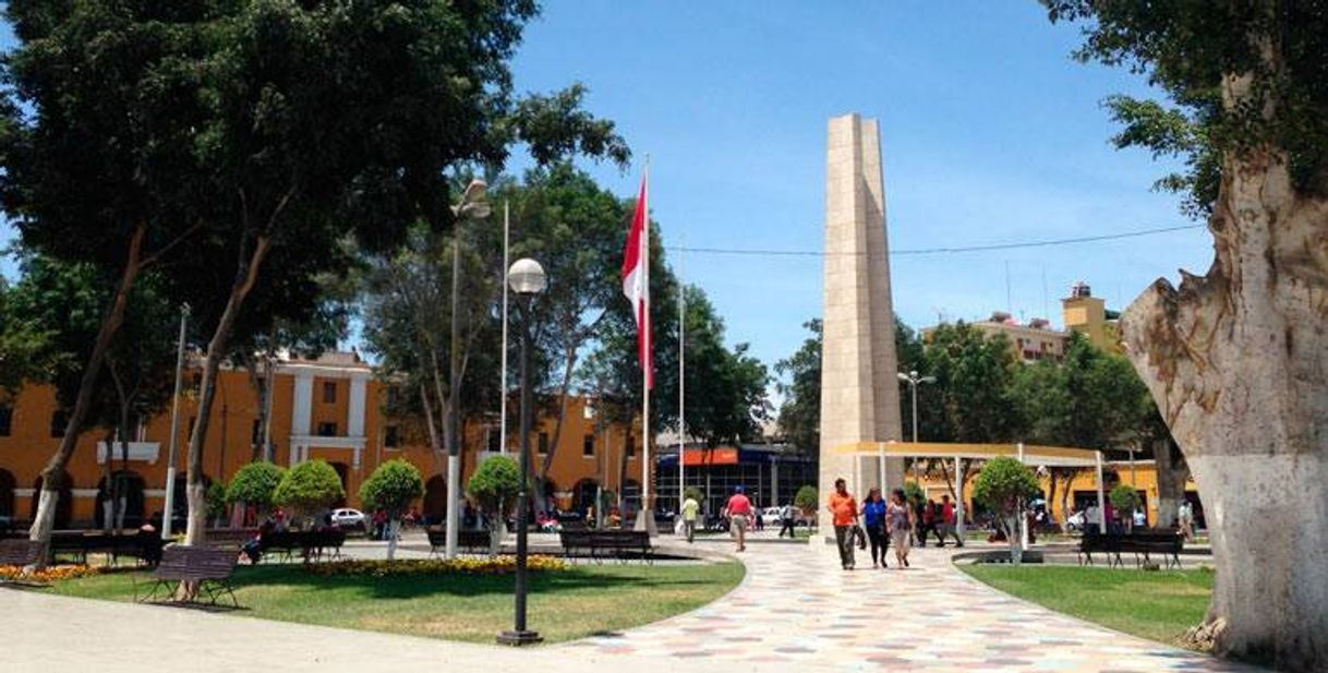 Place Plaza de Armas de Ica