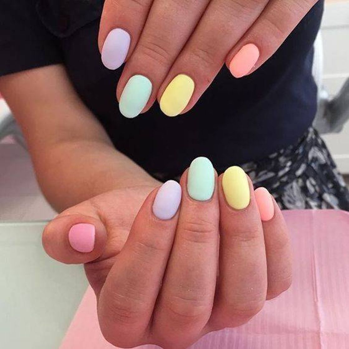 Fashion Pra qm não atém dinheiro pra fazer unhas de gel ❤❤