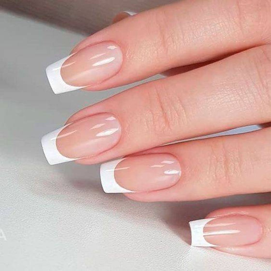 Fashion Nails francesinha delicada 