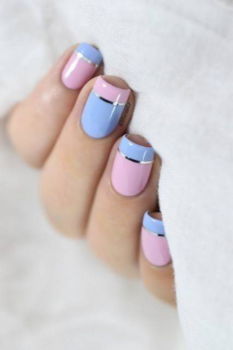 Moda Uñas decoradas con cintas 💅