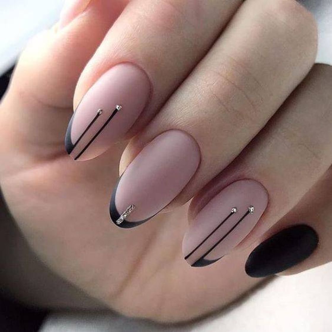 Moda 65 Hermosos diseños de uñas mate 💅