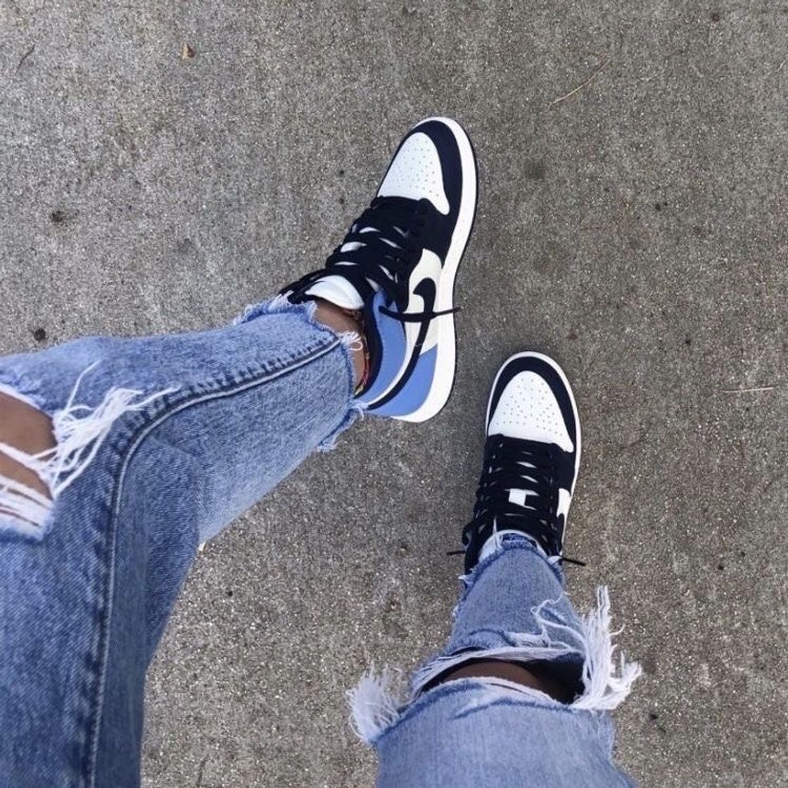 Social Nike Air Jordan 1 Retro High OG 'BRED Toe'