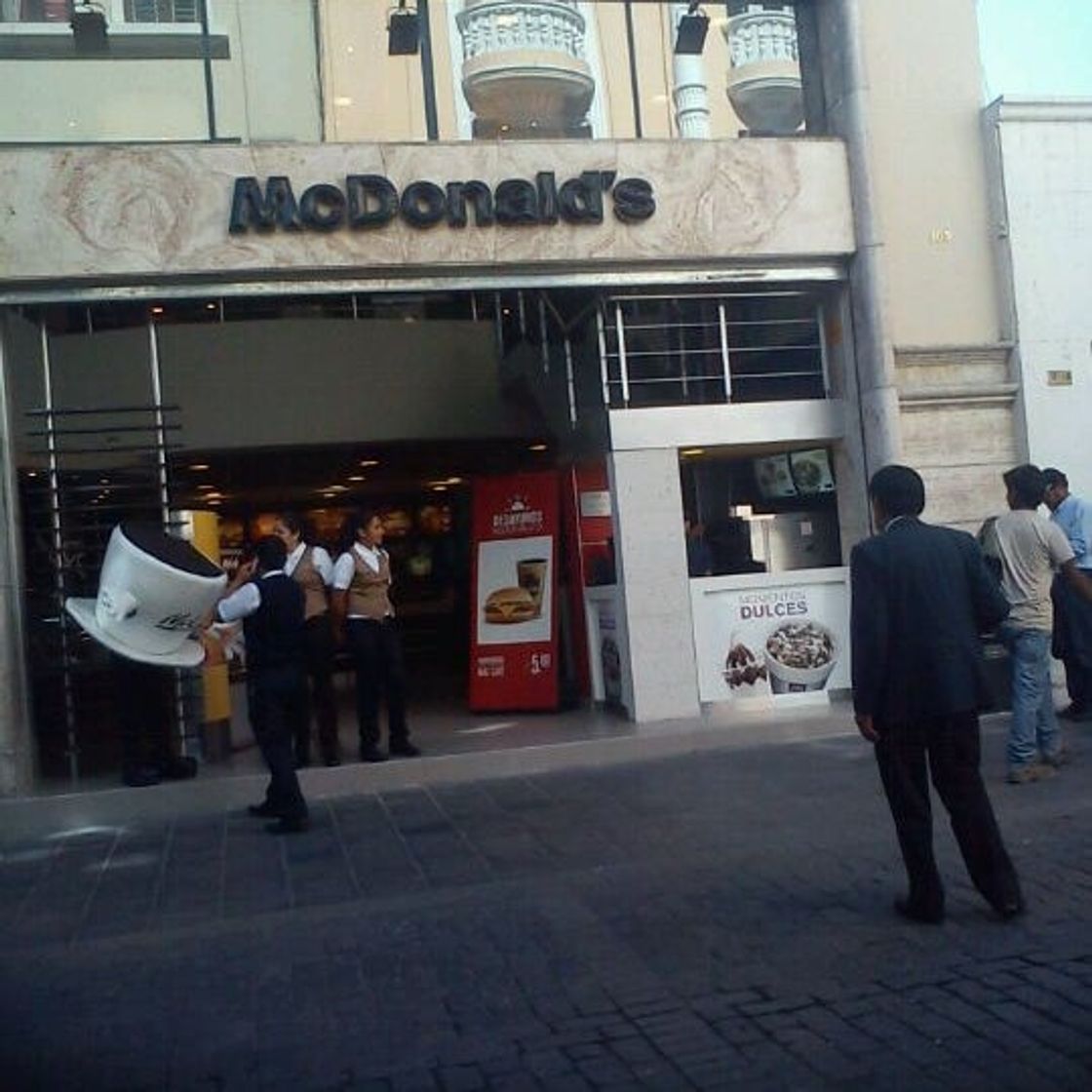 Restaurantes McDonald's Mercaderes