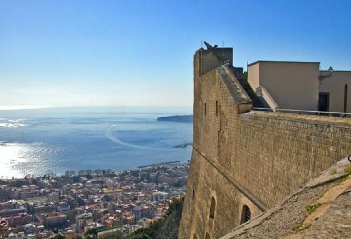 Lugar Castel Sant'Elmo