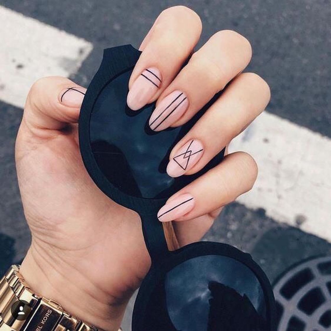 Moda Geometric nail 