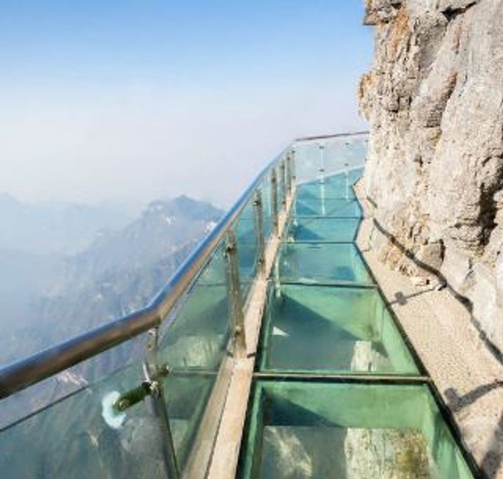 Place El Puente de Cristal