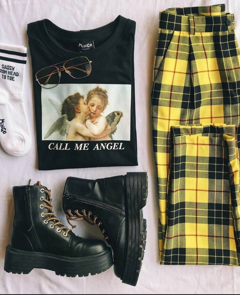 Fashion 💛🖤✨