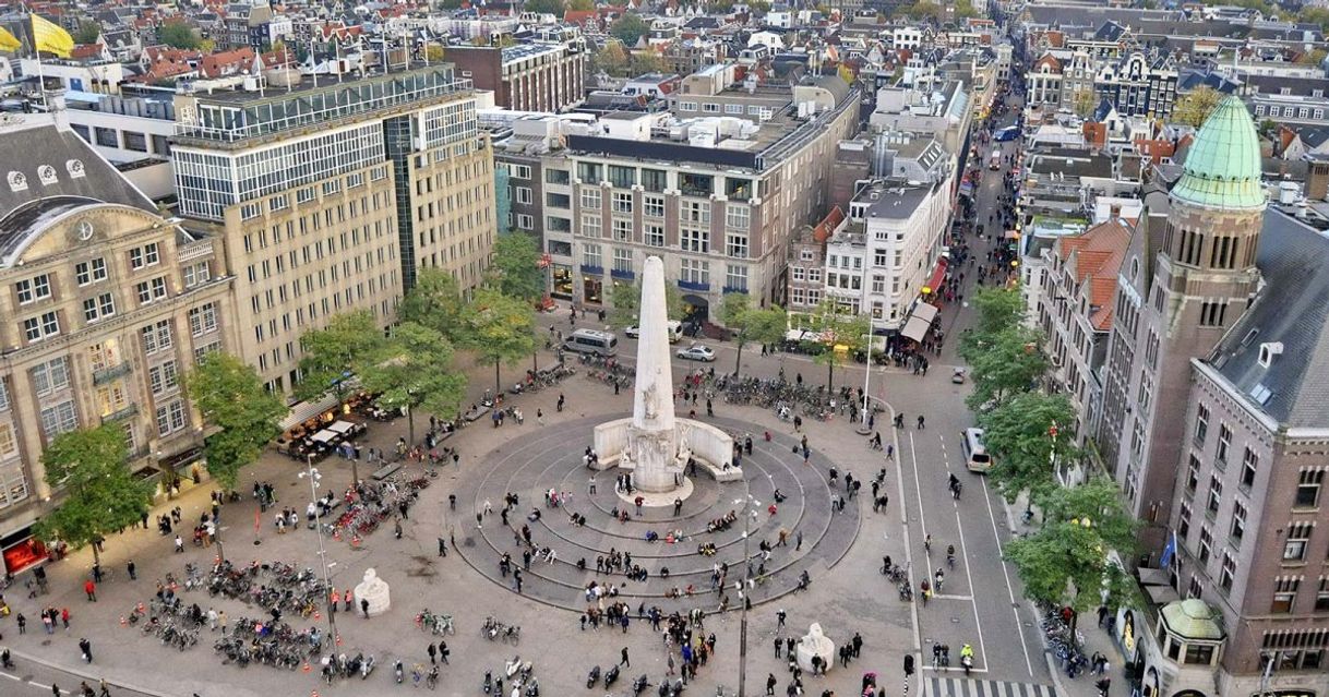 Lugar Dam Square