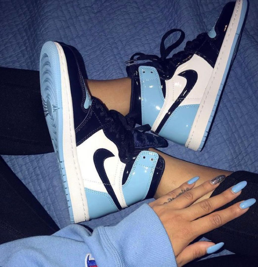 Moda JORDAN 1 NORTH BLUE 