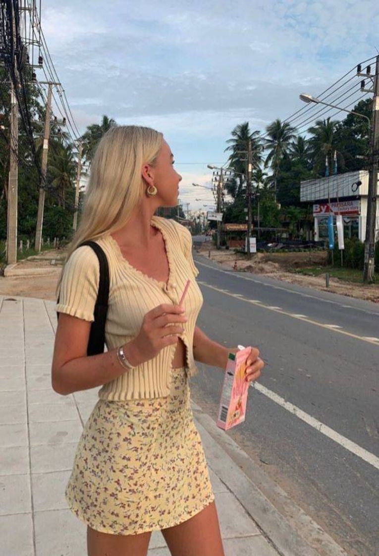 Social Saia com micro flores 