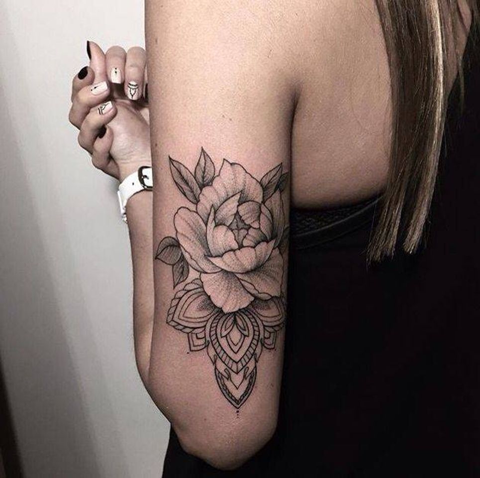 Moda Tattoo flor