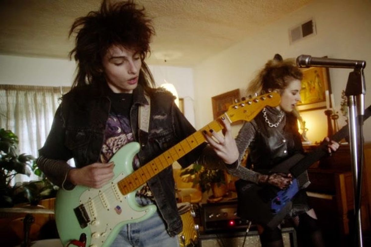 Weezer - Take on Me (Mira el Video).