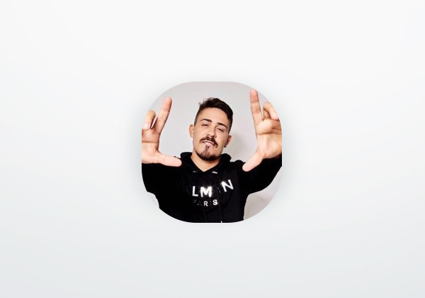 App CARLINHOS MAIA