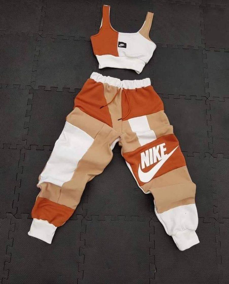 Moda Nike Crop and Jogger Set