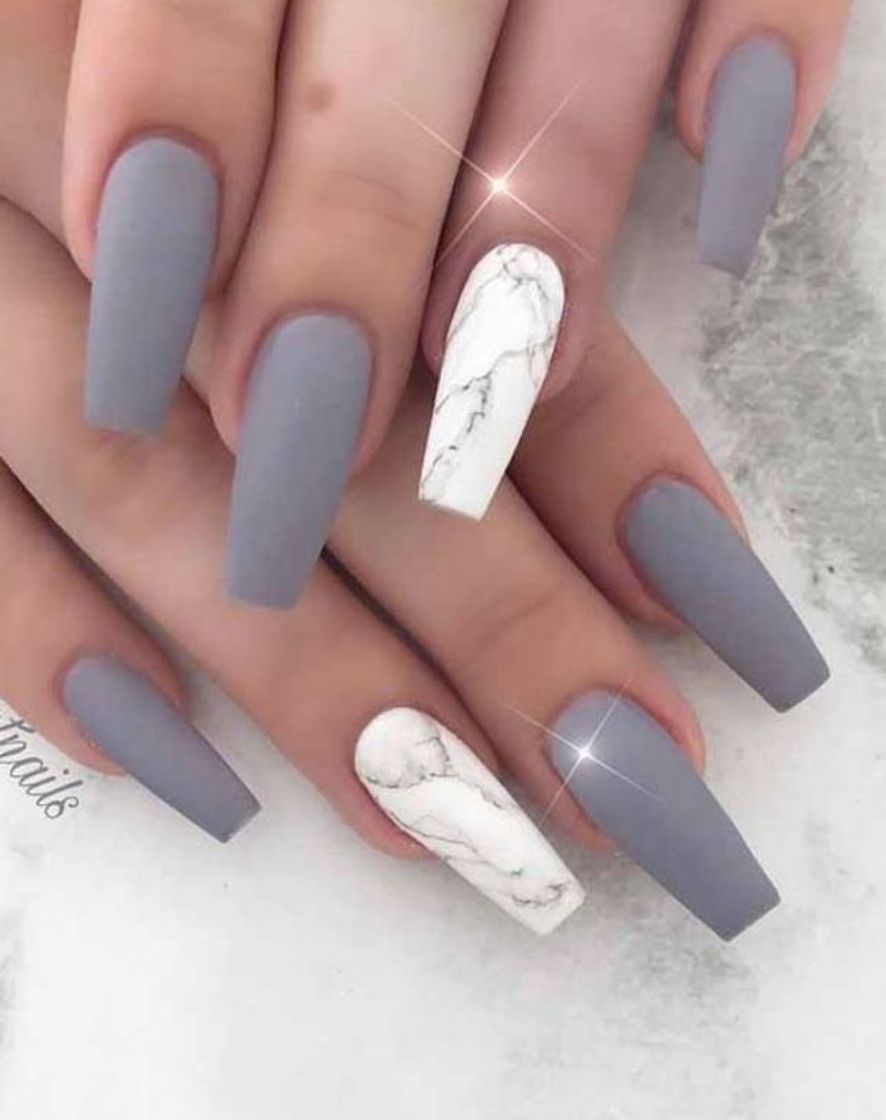 Moda Beautiful nails✨🦋