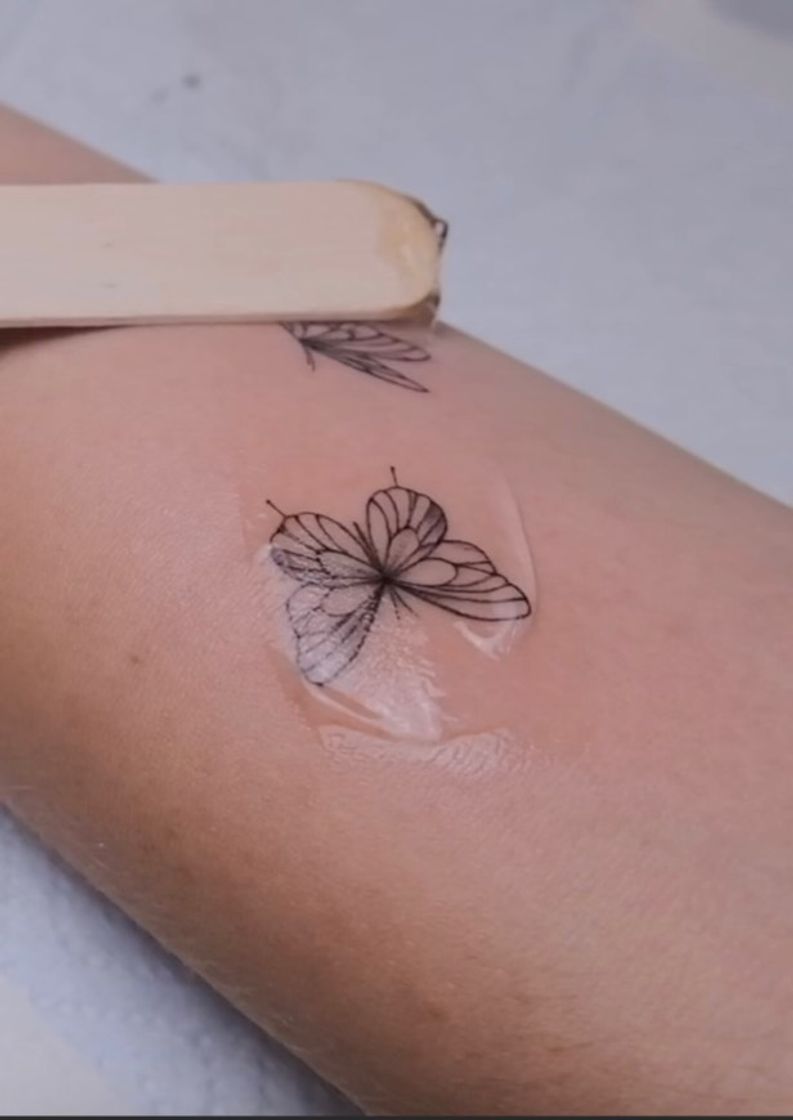 Moda Tatuagem de borboleta 🦋 delicada✨