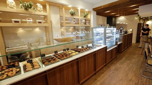 Amaranto Bakery Gluten Free Concept Store