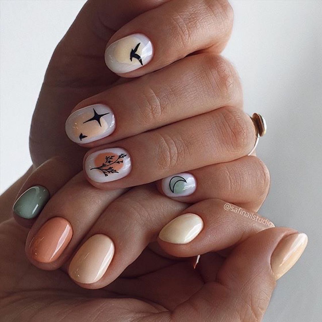 Moda trend nail art 