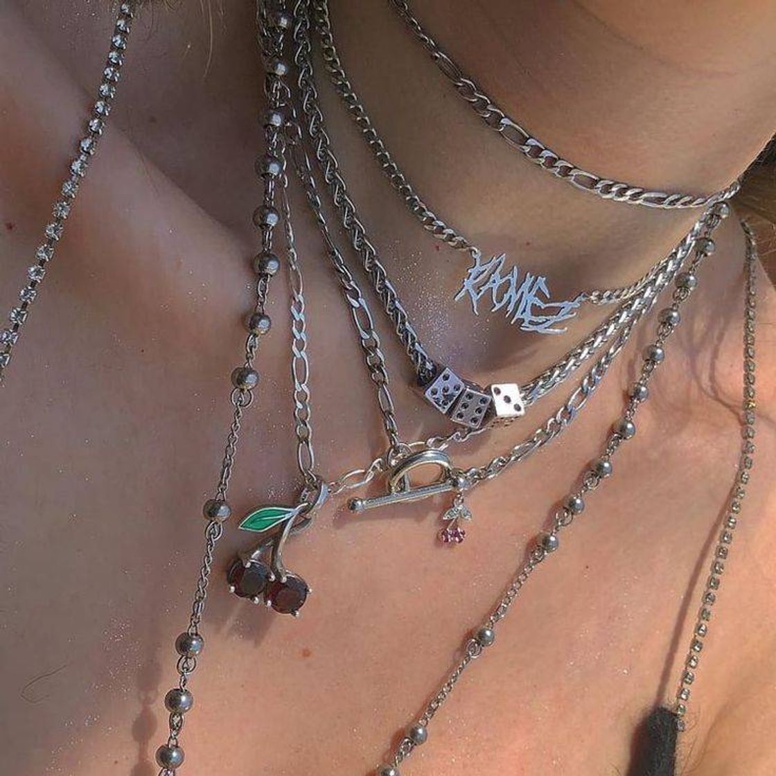 Moda necklace 🖤