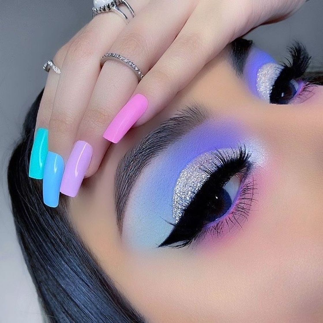 Fashion Pastel colors + glitter 💗💙💜