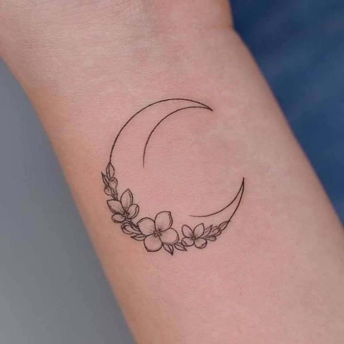 Moda TATUAGEM LUA 🌜 