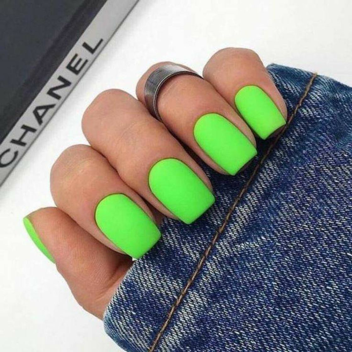 Moda Unhas verde neon 