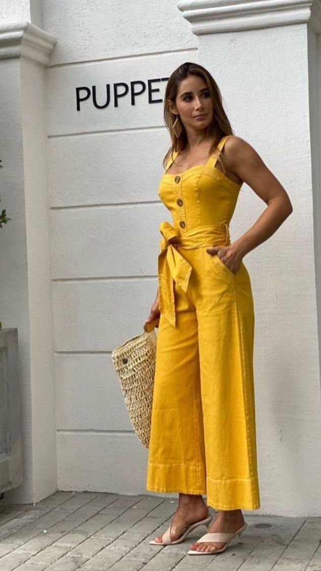 Product Macacão amarelo super tendência para o verão 