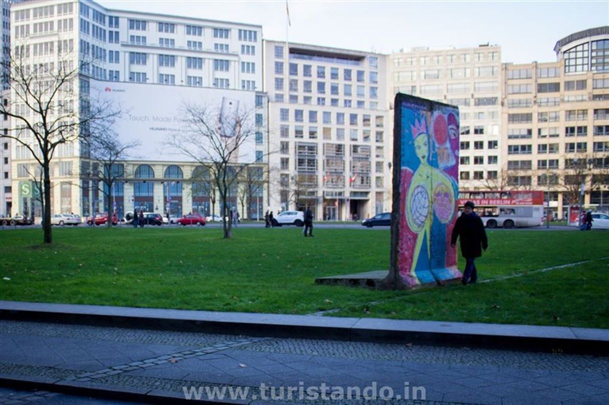 Place Berlin Wall Memorial